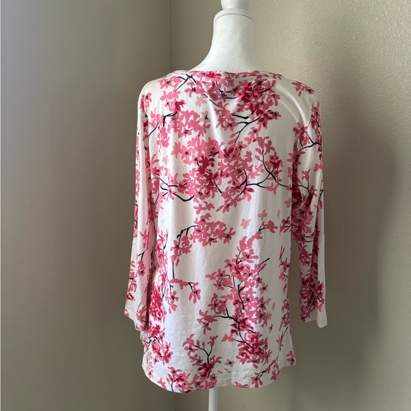 Talbots Scoop Neck Flower Pattern Relaxed Blouse - Picture 2 of 3